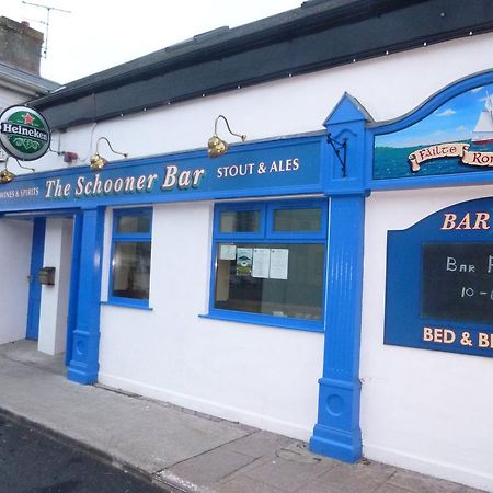 The Schooner Tavern Ballycotton Ngoại thất bức ảnh